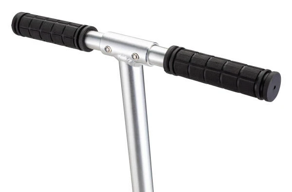 Mongoose Trace 200 Folding Scooter Black & Grey 6 Mongoose Trace 200 Folding Scooter Black & Grey - Image 4