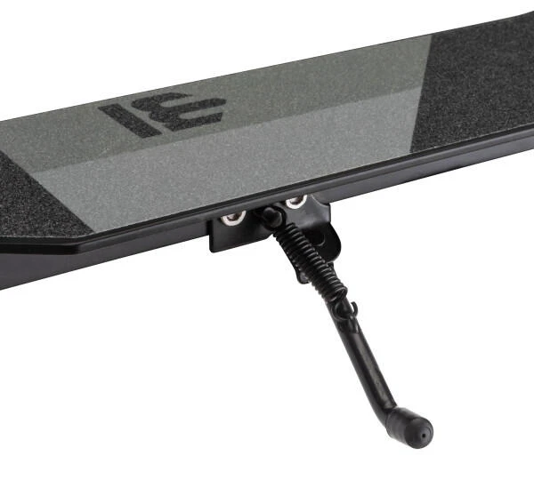 Mongoose Trace 200 Folding Scooter Black & Grey 7 Mongoose Trace 200 Folding Scooter Black & Grey - Image 5