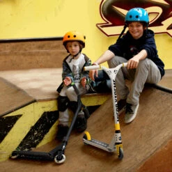 Micro MX TRIXX Stunt Scooter: Black -Rollerz Store k4de7ce1c8ce3e8b3da4d378cd9cc14af