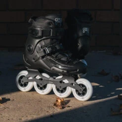 FR 1 90 UNISEX INLINE FITNESS, FREESTYLE & FREERIDE SKATES – BLACK -Rollerz Store k4f5760928362a16d4c6e09b58afd59d3