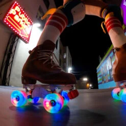 MOXI COSMO GLOW LED ROLLER SKATE WHEELS -Rollerz Store k61a2fb20cdb7eb10feb6160c676b0971