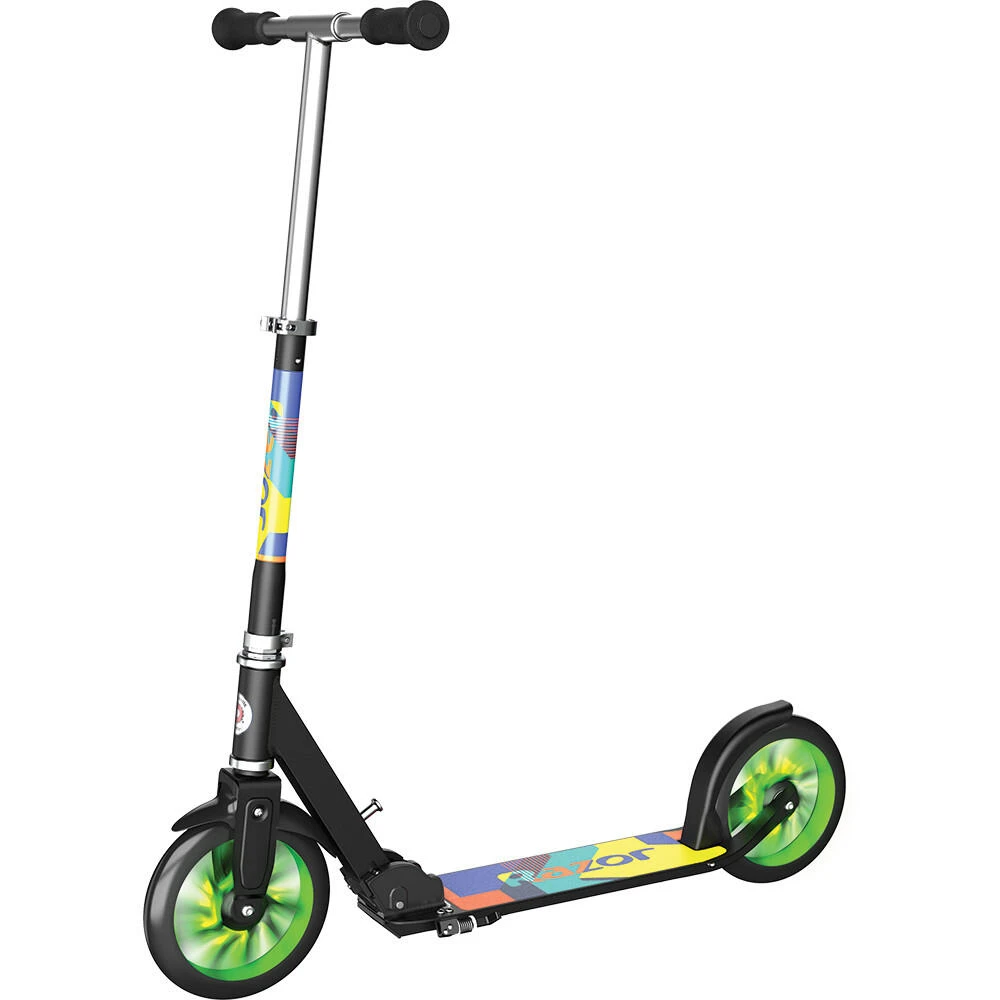 Razor A5 LUX Kids Folding Kick Scooter With 150mm Wheels Suits Ages 8 Years + 13 Razor A5 LUX Kids Folding Kick Scooter With 150mm Wheels Suits Ages 8 Years + - Image 11