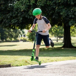 Xootz Kids Complete Stunt Scooter Envy Black/Green -Rollerz Store kb69f70075899b81ff7993fdff6a49a05