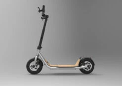 8TEV B10 Roam Electric Scooter Brilliant Gloss Black -Rollerz Store ke6b1d181946d31a1a5b175081dac7c99